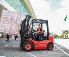 A edição 2021 da campanha Cesta Solidária Paraná, encerrada na terça-feira (06), conseguiu arrecadar mais de 200 toneladas de alimentos. Foto Gilson abreu/AEN