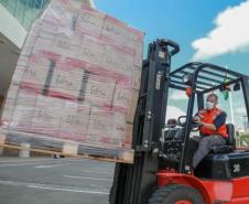 A edição 2021 da campanha Cesta Solidária Paraná, encerrada na terça-feira (06), conseguiu arrecadar mais de 200 toneladas de alimentos. Foto Gilson abreu/AEN