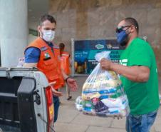 A edição 2021 da campanha Cesta Solidária Paraná, encerrada na terça-feira (06), conseguiu arrecadar mais de 200 toneladas de alimentos. Foto Gilson abreu/AEN