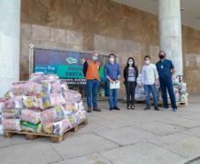 A edição 2021 da campanha Cesta Solidária Paraná, encerrada na terça-feira (06), conseguiu arrecadar mais de 200 toneladas de alimentos. Foto Gilson abreu/AEN