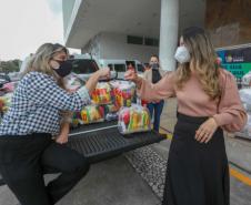 A edição 2021 da campanha Cesta Solidária Paraná, encerrada na terça-feira (06), conseguiu arrecadar mais de 200 toneladas de alimentos. Foto Gilson abreu/AEN