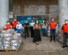 A edição 2021 da campanha Cesta Solidária Paraná, encerrada na terça-feira (06), conseguiu arrecadar mais de 200 toneladas de alimentos. Foto Gilson abreu/AEN